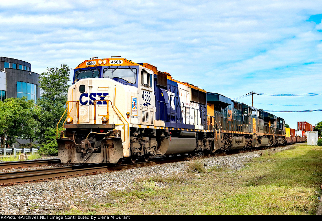 CSX 4568 on I-008